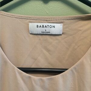 Babaton Contour Neutral Scoop Neck